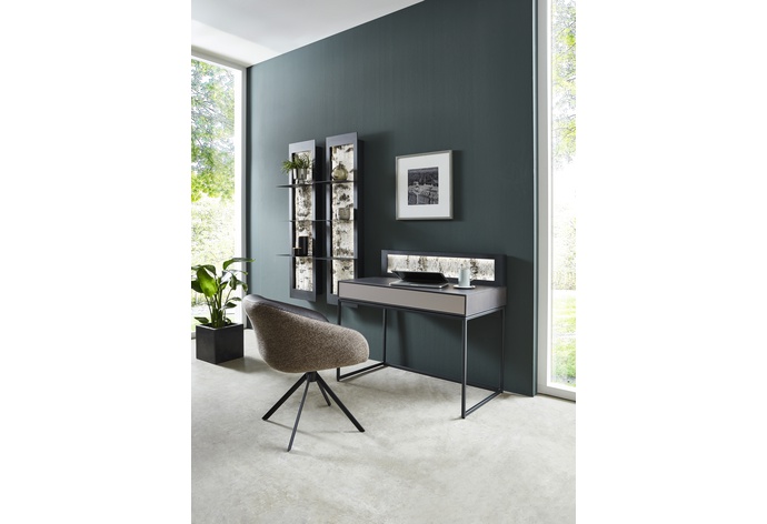 Alva Desk
