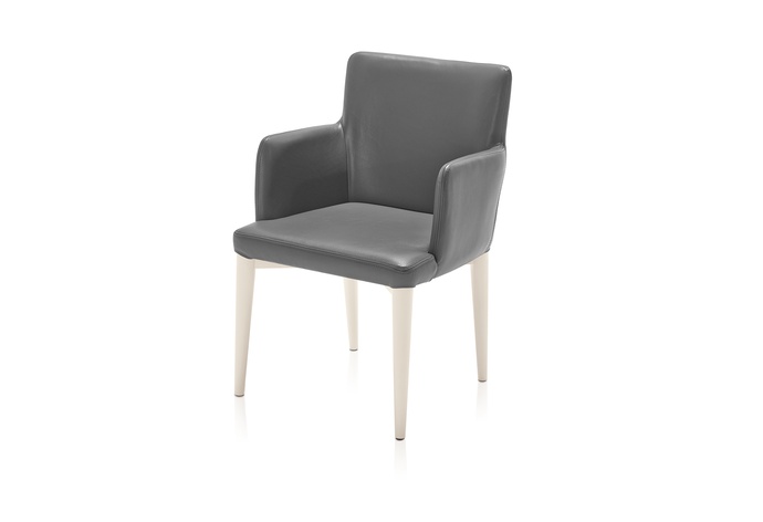 Mediale Arm Chair