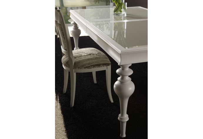 Savoy I Carved Leg Extension Dining Table