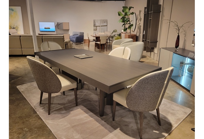 James Extension Dining Table