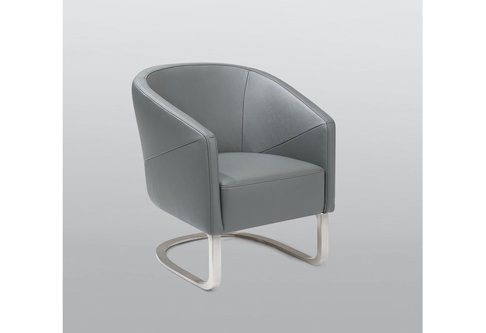 AC93 Nico Chair Showroom Sample