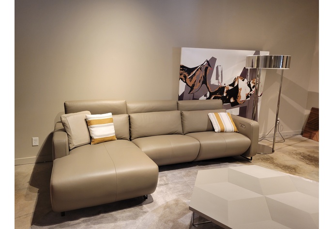 Retto Sectional