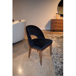 Barcelona Chair Showroom Samples