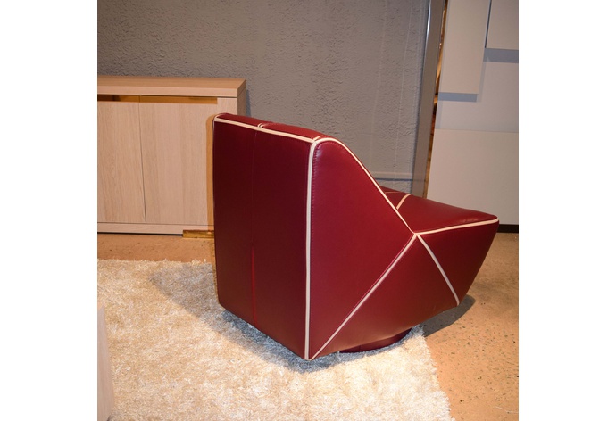 AC95A Triangolo Chair Showroom Sample